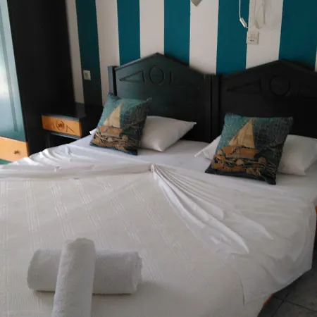 Mar Adentro Hotel 2*